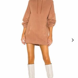 Lovers And Friends Oversized Sweatshirt In Mocha Nude Size M NWT #beach #spring